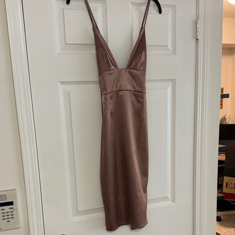 Chic Backless Satin Dress in Rose by [Brand]